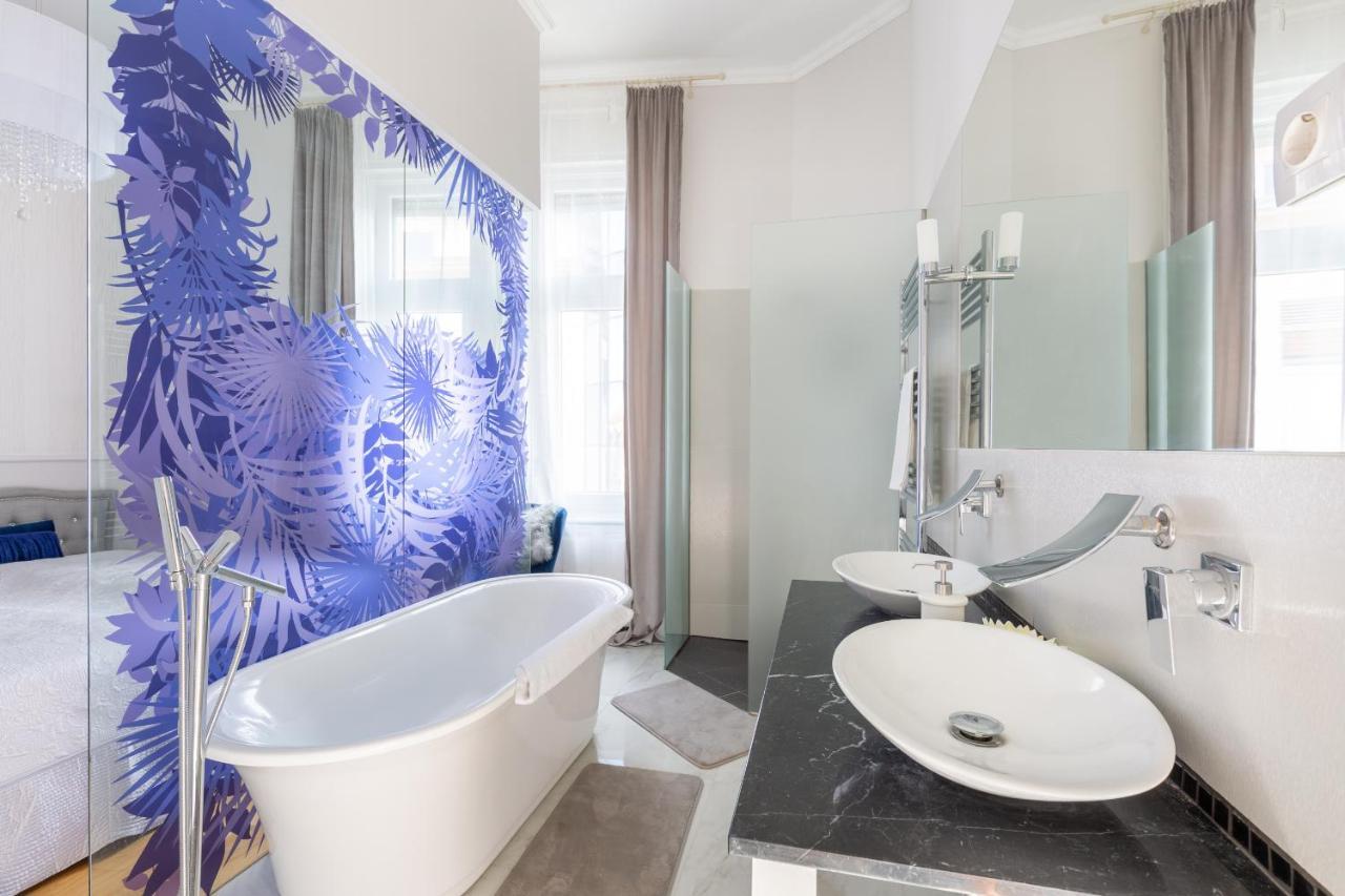 Designer Luxury Home In The Jewish Quarter Budapest Bagian luar foto