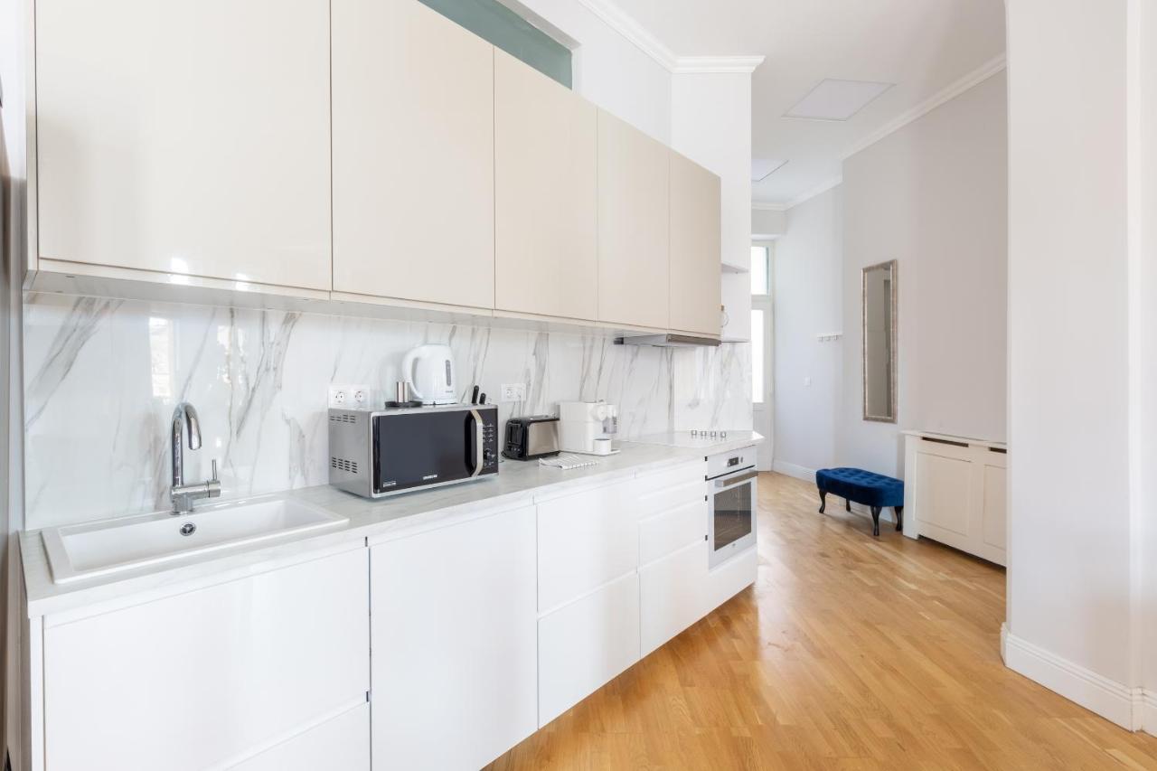 Designer Luxury Home In The Jewish Quarter Budapest Bagian luar foto